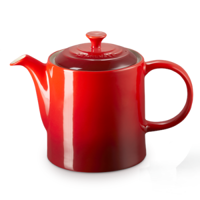 Le Creuset Grand Teapot - Cerise