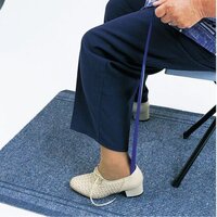 The plastic shoehorn is 61 cm / 24" in length.