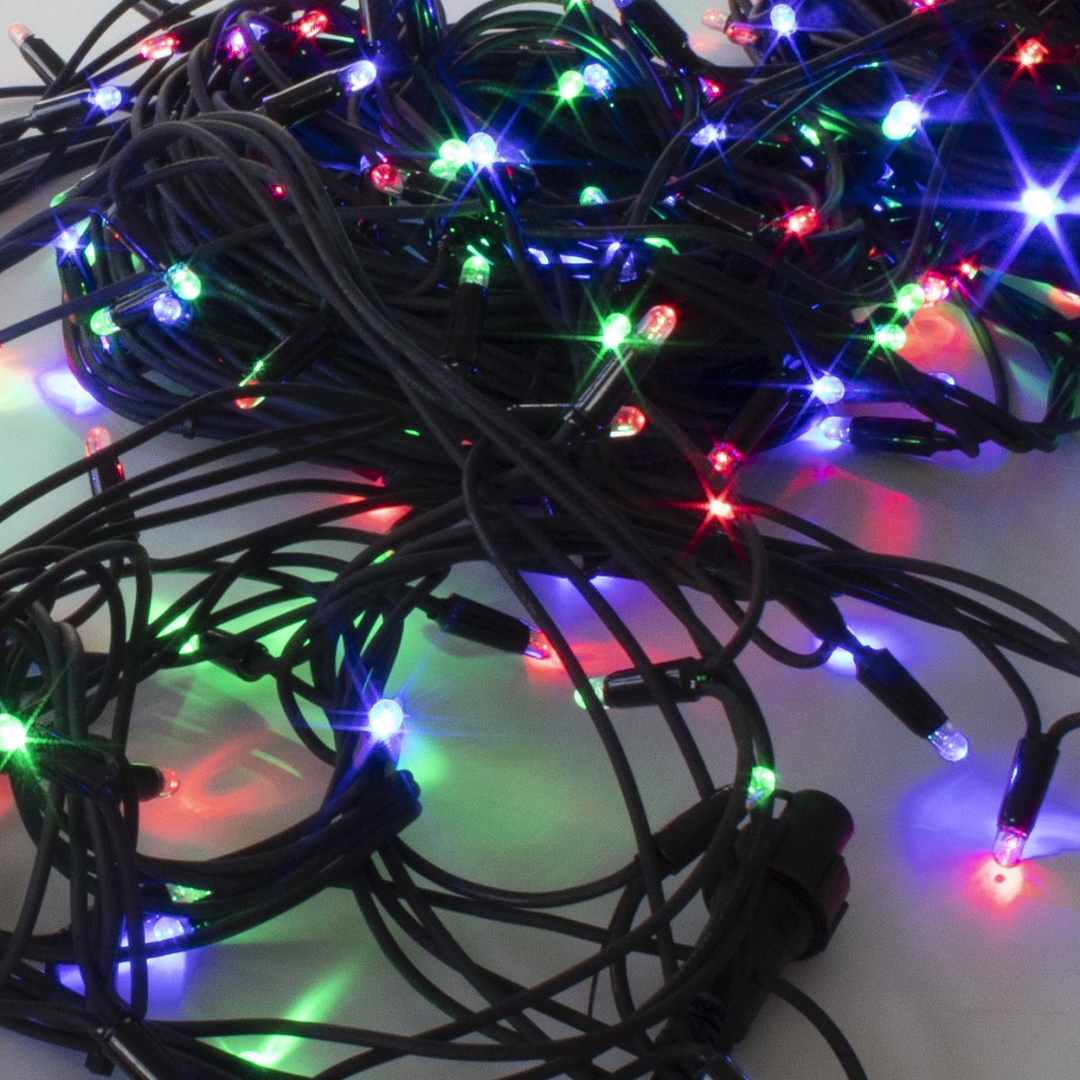 25.6M 320 LED Colour Changing Outdoor String Lights C/W Controller