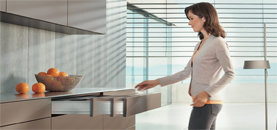 BLUM LEGRABOX TIP-ON