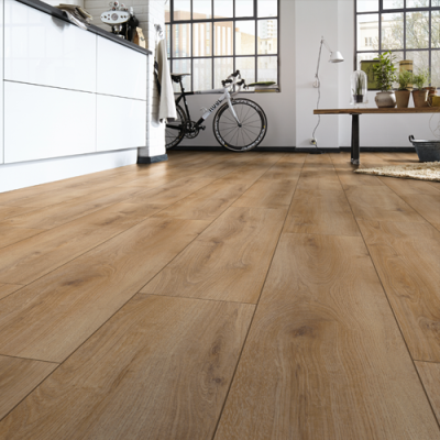 Robusto Valencia Oak Nature Laminate Flooring - 12mm | Pack Size 1.293 m2