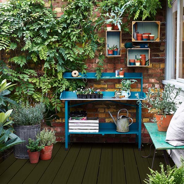 Cuprinol Anti-Slip Decking Stain Boston Teak Lifestyle