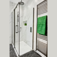 MERLYN BLACK SIDE PANEL 900MM FOR MERLYN HINGE & INLINE DOOR