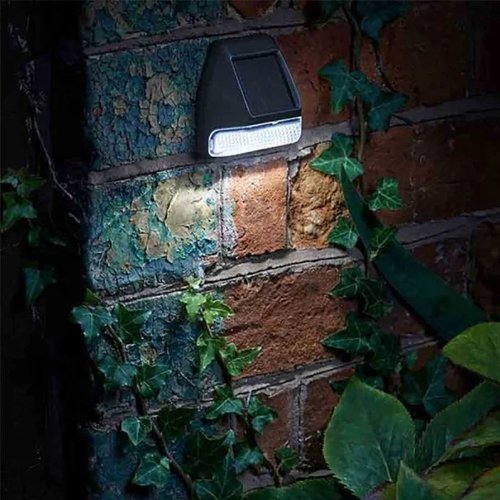 Smart Garden Fence, Wall and Post Light 3 Lumen 4 Pack 2