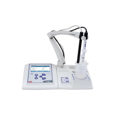 Conductivity PRO+ Benchtop Meter