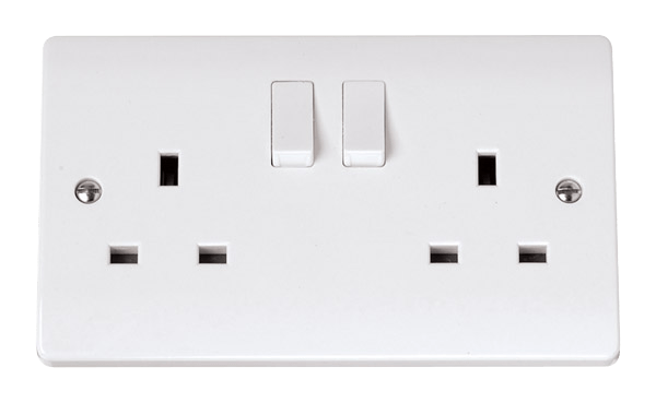 Click Curva 2G Switched Socket White CCA606