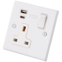 White 1 Gang 13 Amp Switched Socket C/W USB Type A + C 6011-902
