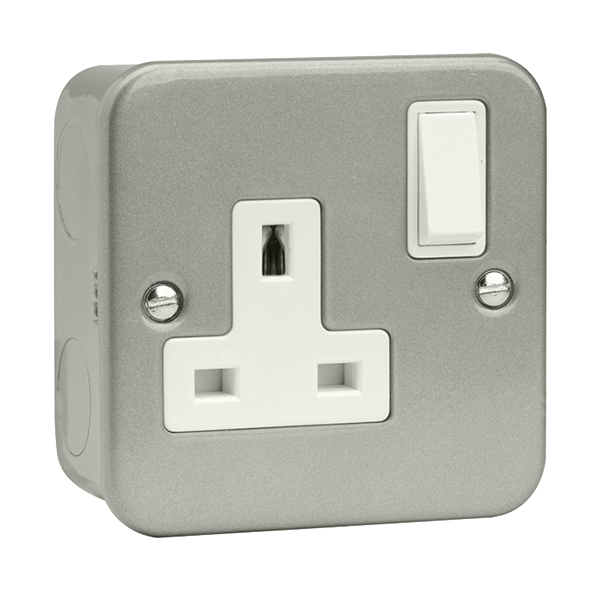 Click 1G Switched Socket Metal Clad CL1035