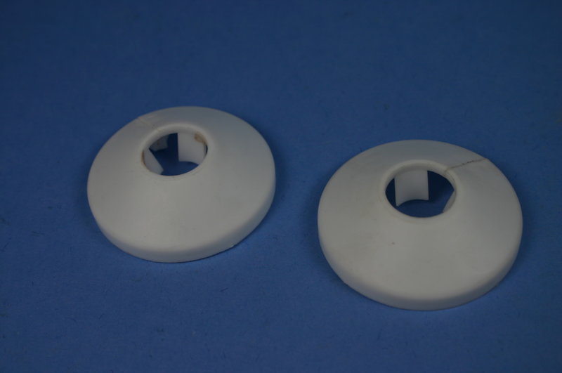 Radiator Pipe Covers / Rosettes White Pack of 2 XD Goodwins