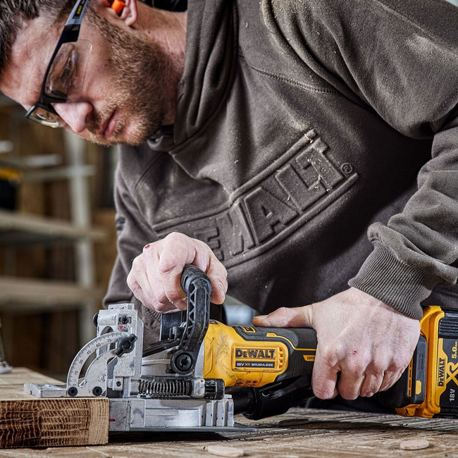 Dewalt DCW682NT 18V Biscuit Joiner Bare Unit EPT