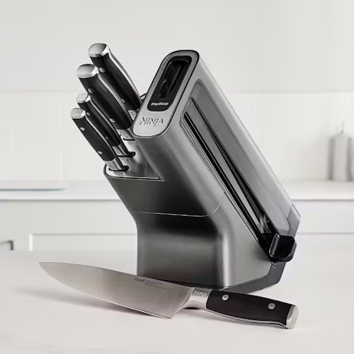 Ninja StaySharp Knife Block with Sharpener | K32005UK