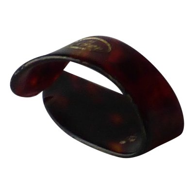 Guitar thumb pick, plastic