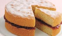 Victoria Sponge Cake Redstar (14 Slices)