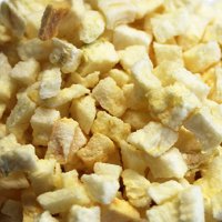 a close up of bright red apples, freeze dried, fruit