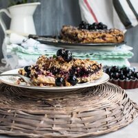 blackcurrant flavouring used with granola in a pie