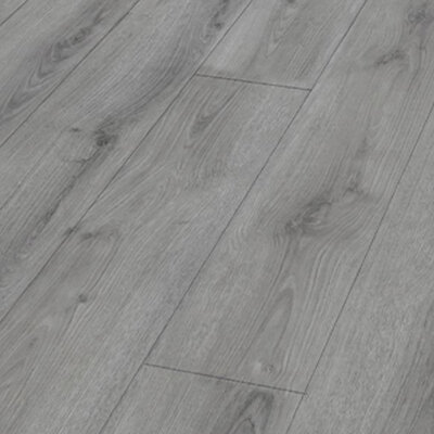 Excel Skellig Oak 8mm Laminate Flooring 1