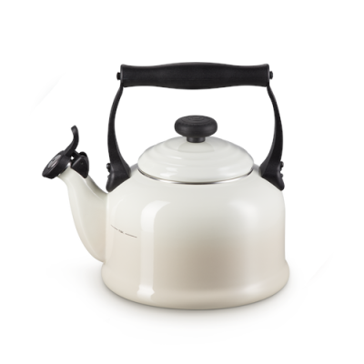 Le Creuset Traditional Kettle - Meringue