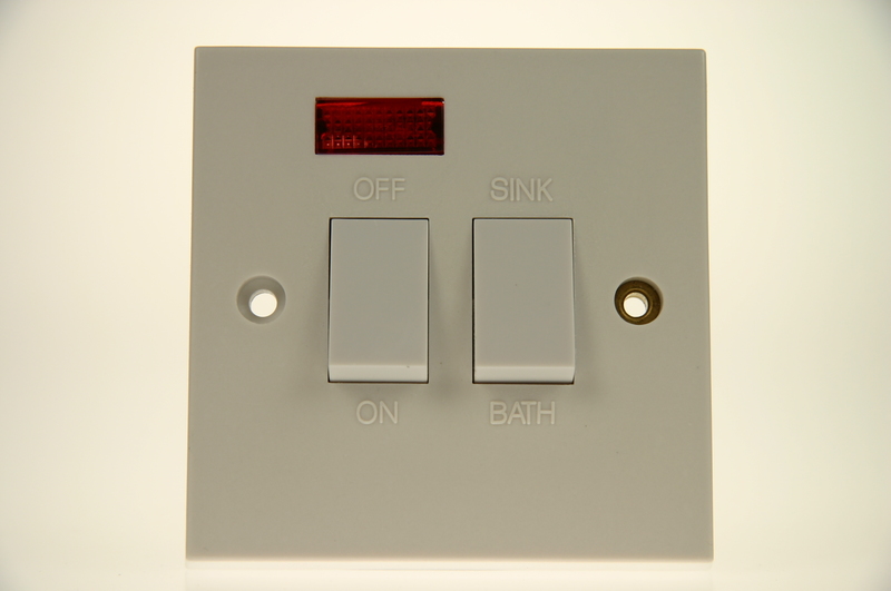 Dual Immersion Sink & Bath Switch & Neon Goodwins