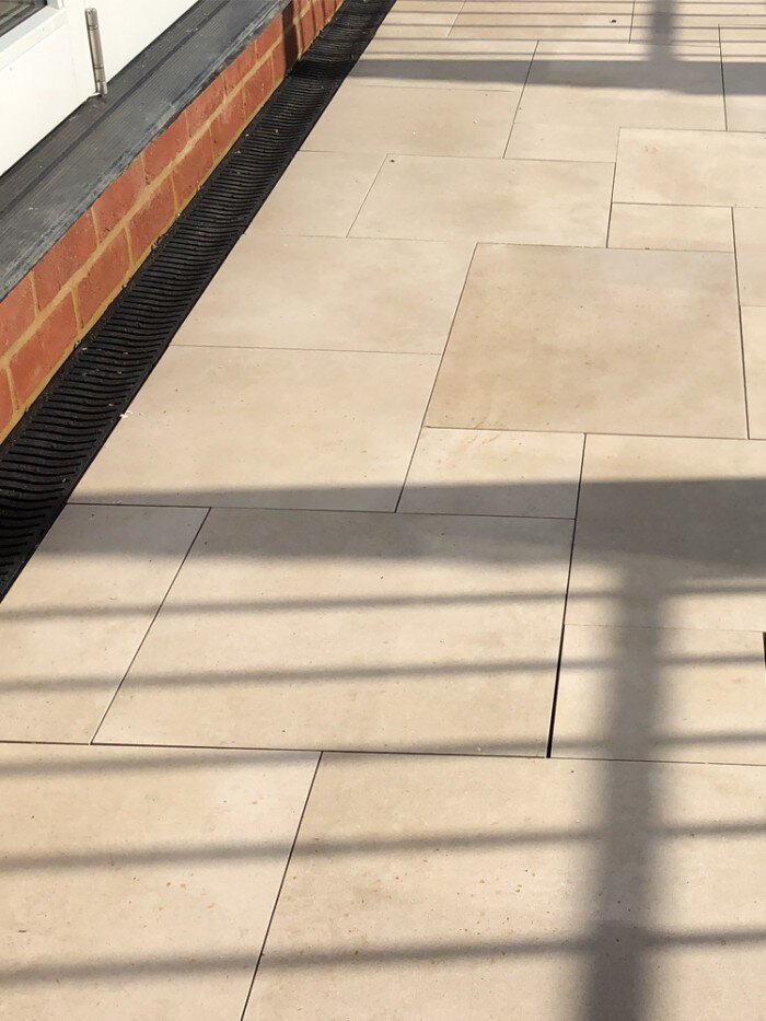 HAMMERSTONE BEIGE PORCELAIN Nuyard