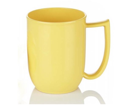 Yellow dining mug