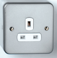 SURFACE 13A 1 GANG SKT METAL