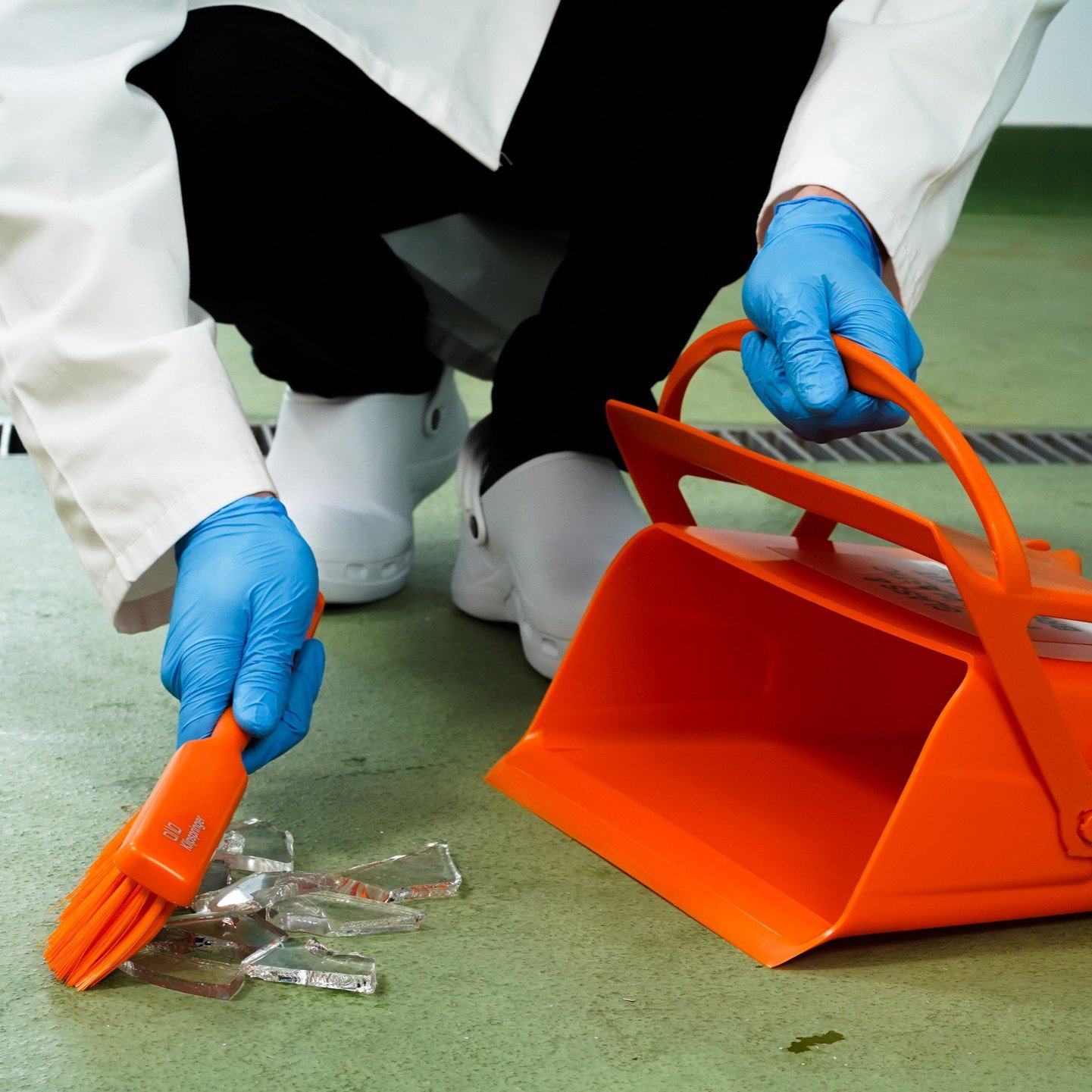 Glass & Hard Plastic Breakage Incident Kit - Orange - Klipspringer