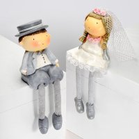 Large Resin "Mr & Mrs" With Dangly Legs - 11cm