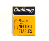 Challenge Zinc Plated Netting Staples 20mm 40g