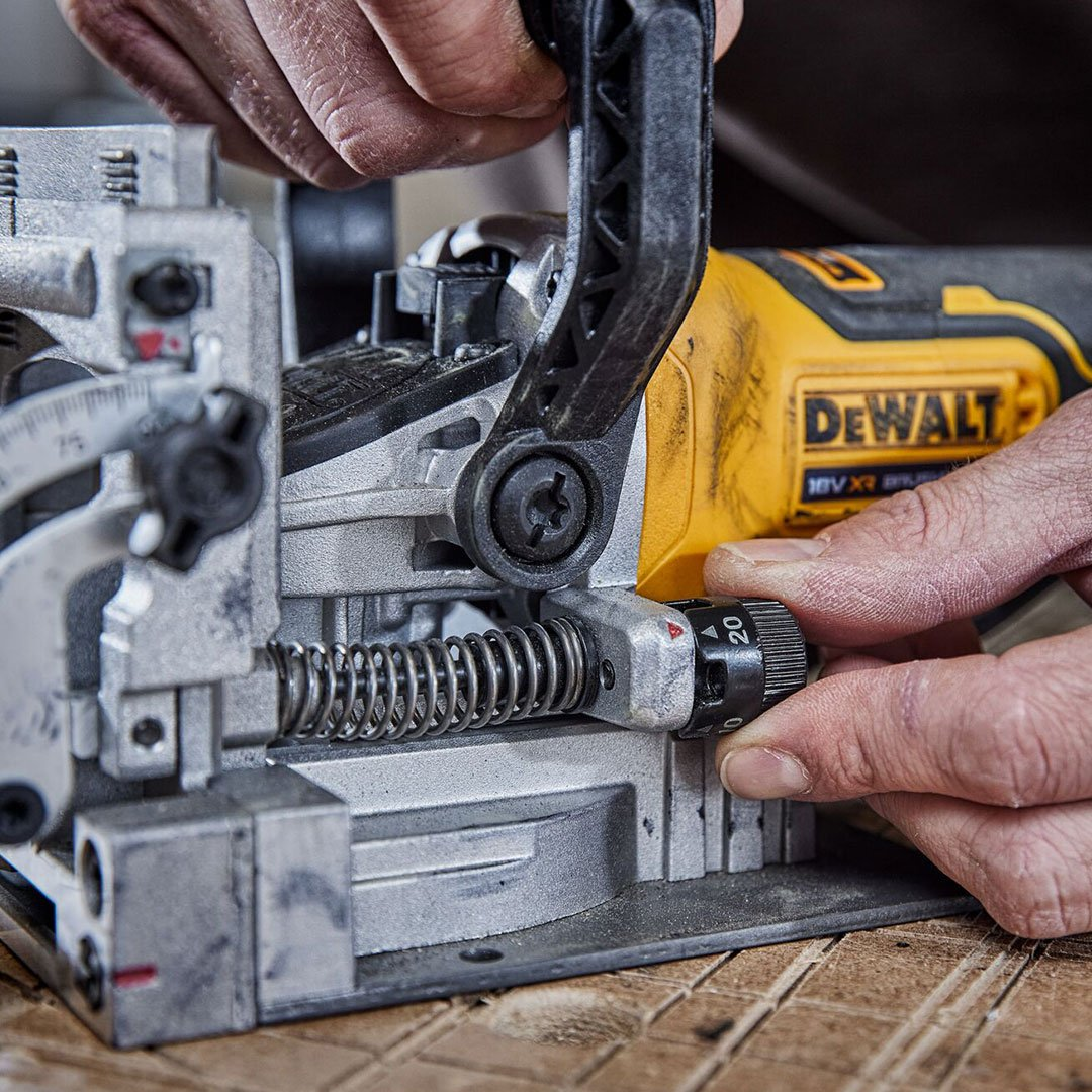 Dewalt DCW682NT 18V Biscuit Joiner Bare Unit EPT