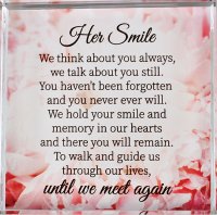 Glass Block Paperweight/Her Smile  (50687)