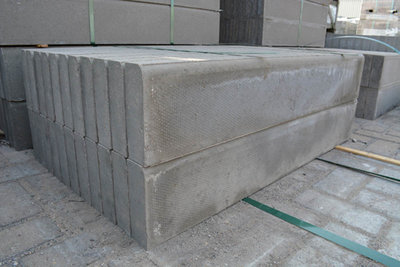 Edging Fig 13 Bullnosed 50x205x915mm