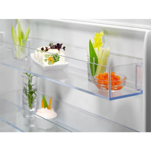 Electrolux 70/30 Integrated Low Frost Fridge Freezer | LNS5LE18S 4