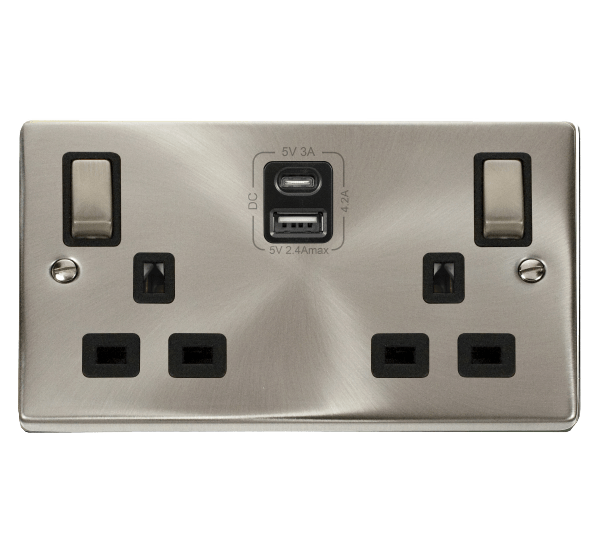 Click Deco 2G Switched Socket + USB A&C Satin Chrome Black Insert VPSC586BK