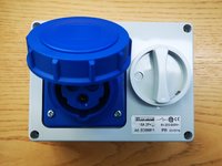 32 Amp 2P+E Interlocked Socket IP65