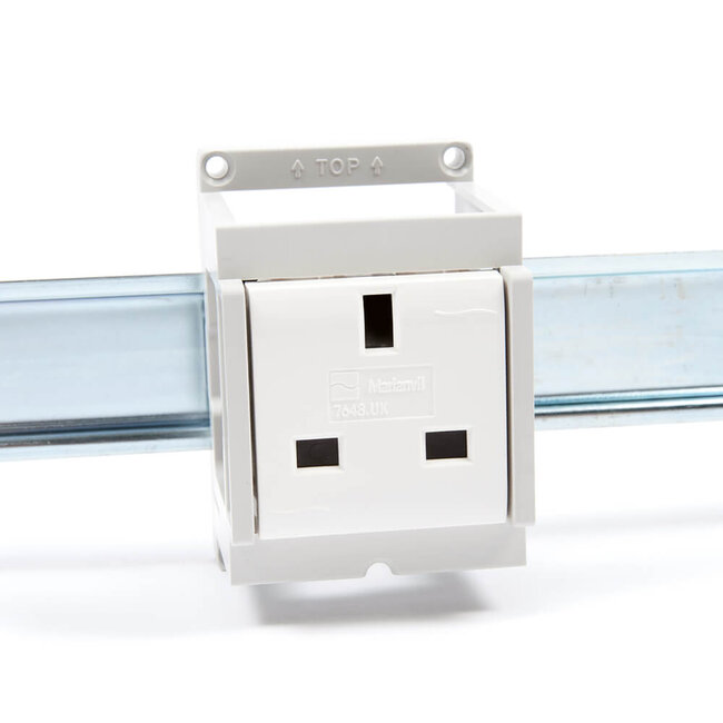 ETE Din Rail Mounted Socket 250V 16A CSE Industrial Electrical