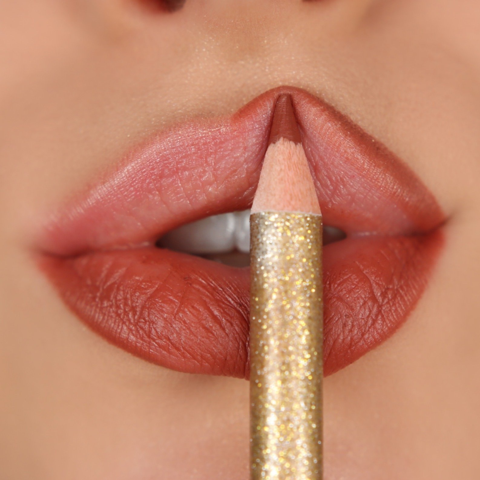 BPerfect Mrs Glam Mrs Kisses Lip Liner Cinnamon Kiss 5g