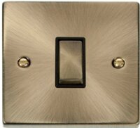 CLICK DECO VICTORIAN ANTIQUE BRASS INGOT 10A 1-GANG 2-WAY SWITCH BLACK