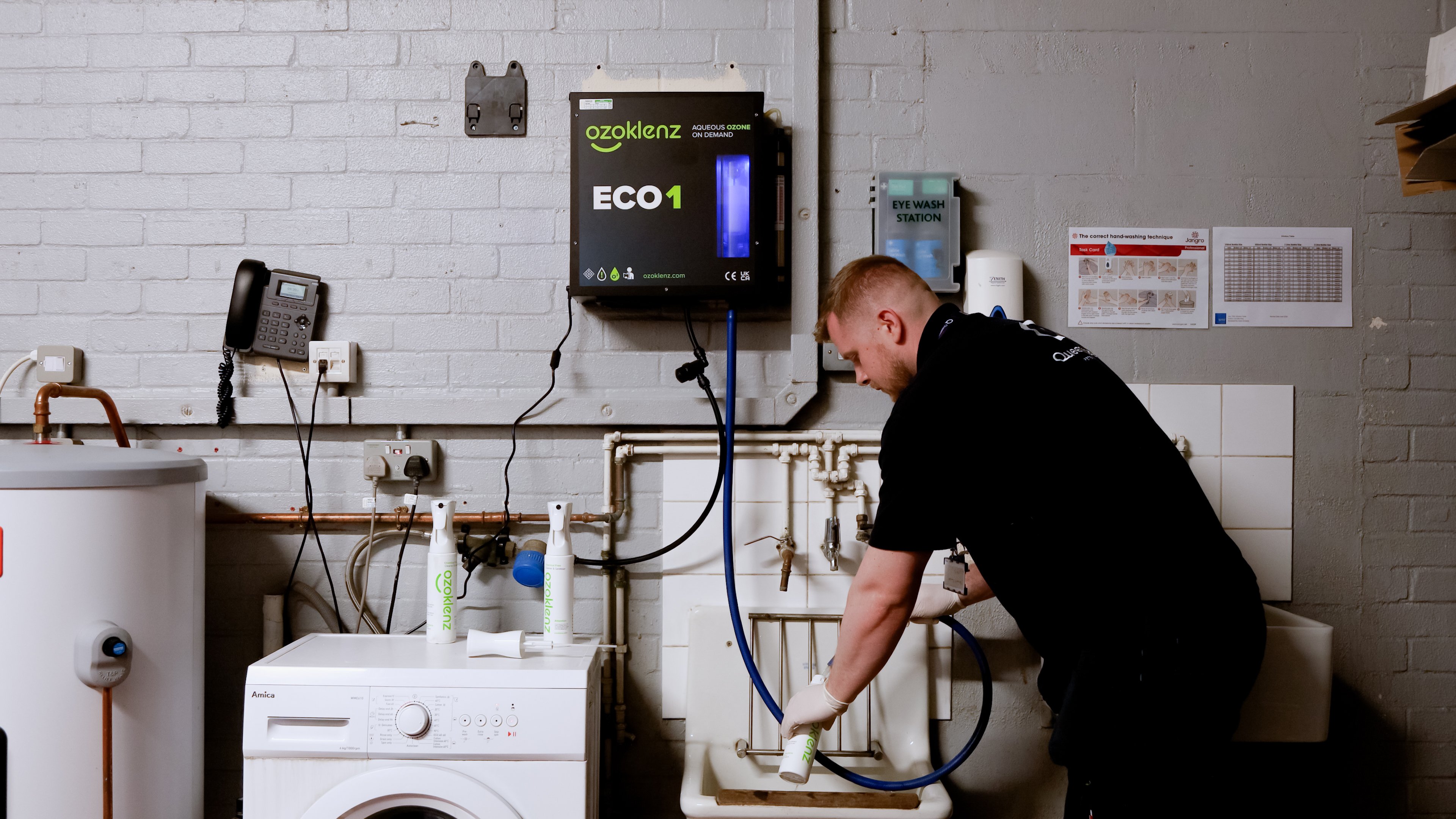 OZOKLENZ ECO-1 CHEMICAL-FREE UNIT @ QUEENSGATE SHOPPING CENTRE