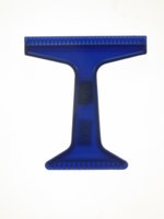 LYNWOOD PLASTIC ICE SCRAPER