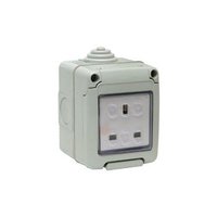 Watertight socket outlet with
safety shutters 240 volt