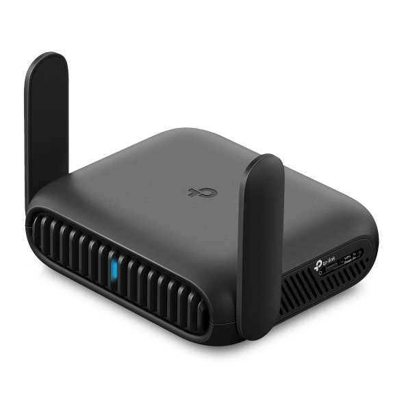 TP-Link Roam 7 TL-WR3602BE Wi-Fi 7 pocket travel router front view showing compact design and indicator layout