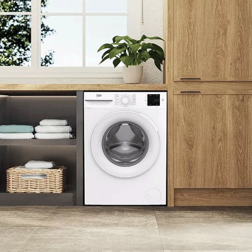 Freestanding 7kg Washing Machine in home setting.