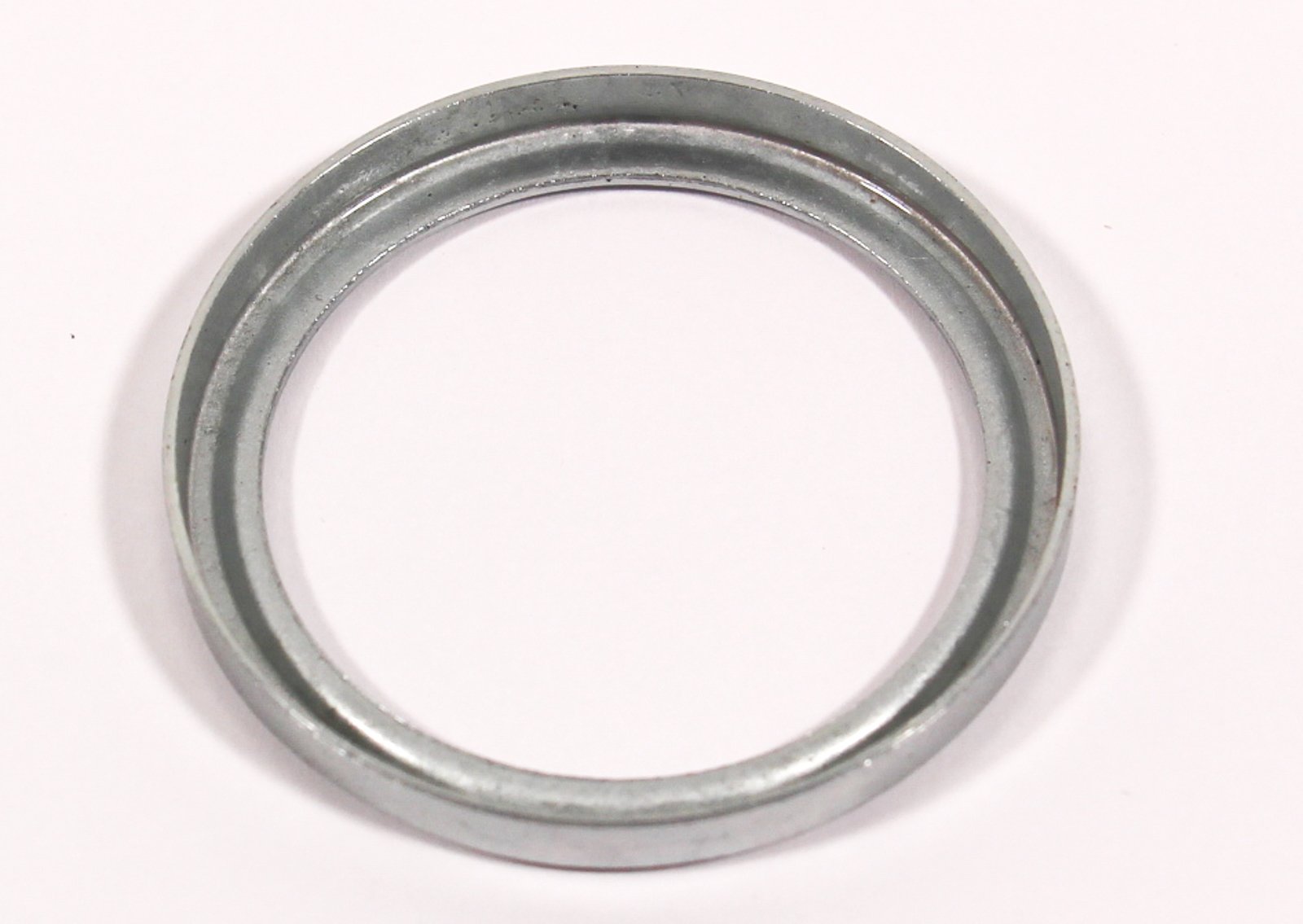 RETAINER