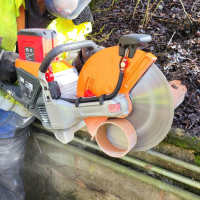 BELLE BATTERY CONSAW DC300E 82V c/w Batt + Char