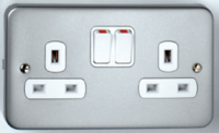 SURFACE 13A 2 GANG SW/SKT METAL