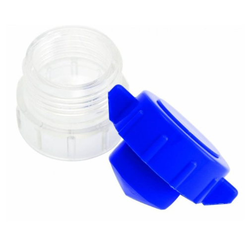 The pill pulverizer has a blue lid with winged to help crush the pills.