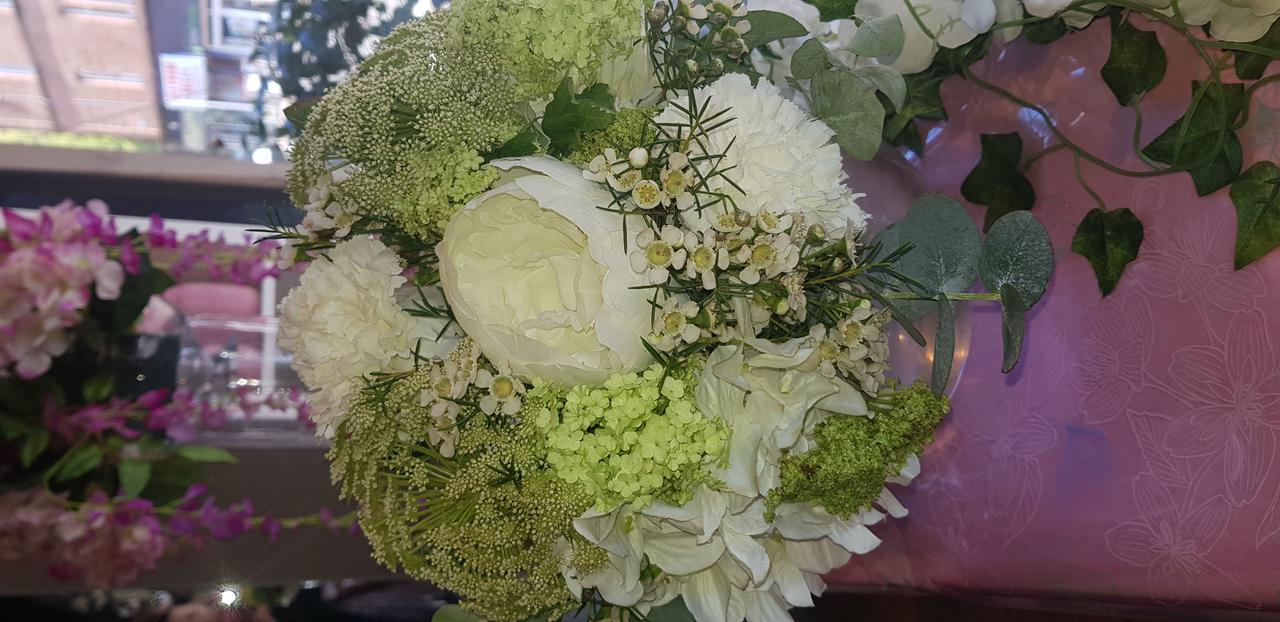 Grass Glasgow Wedding Florists in Glasgow & Clyde