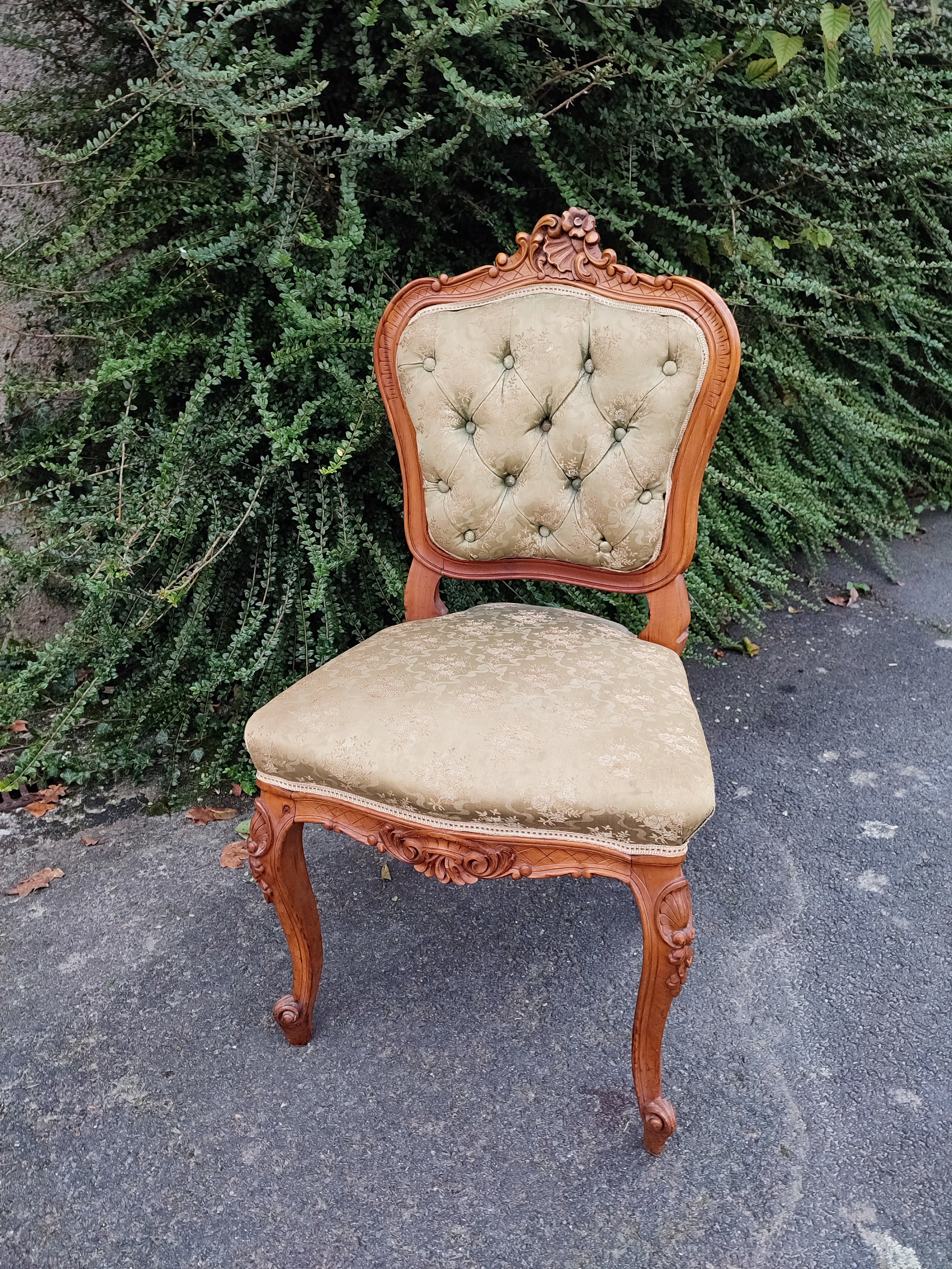 Chaise ancienne