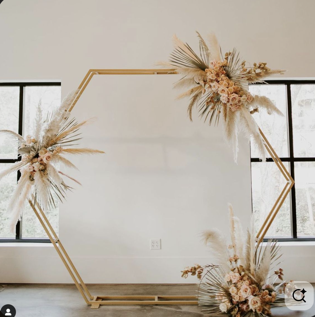 CAMÉLIA - Arche hexagonale dorée