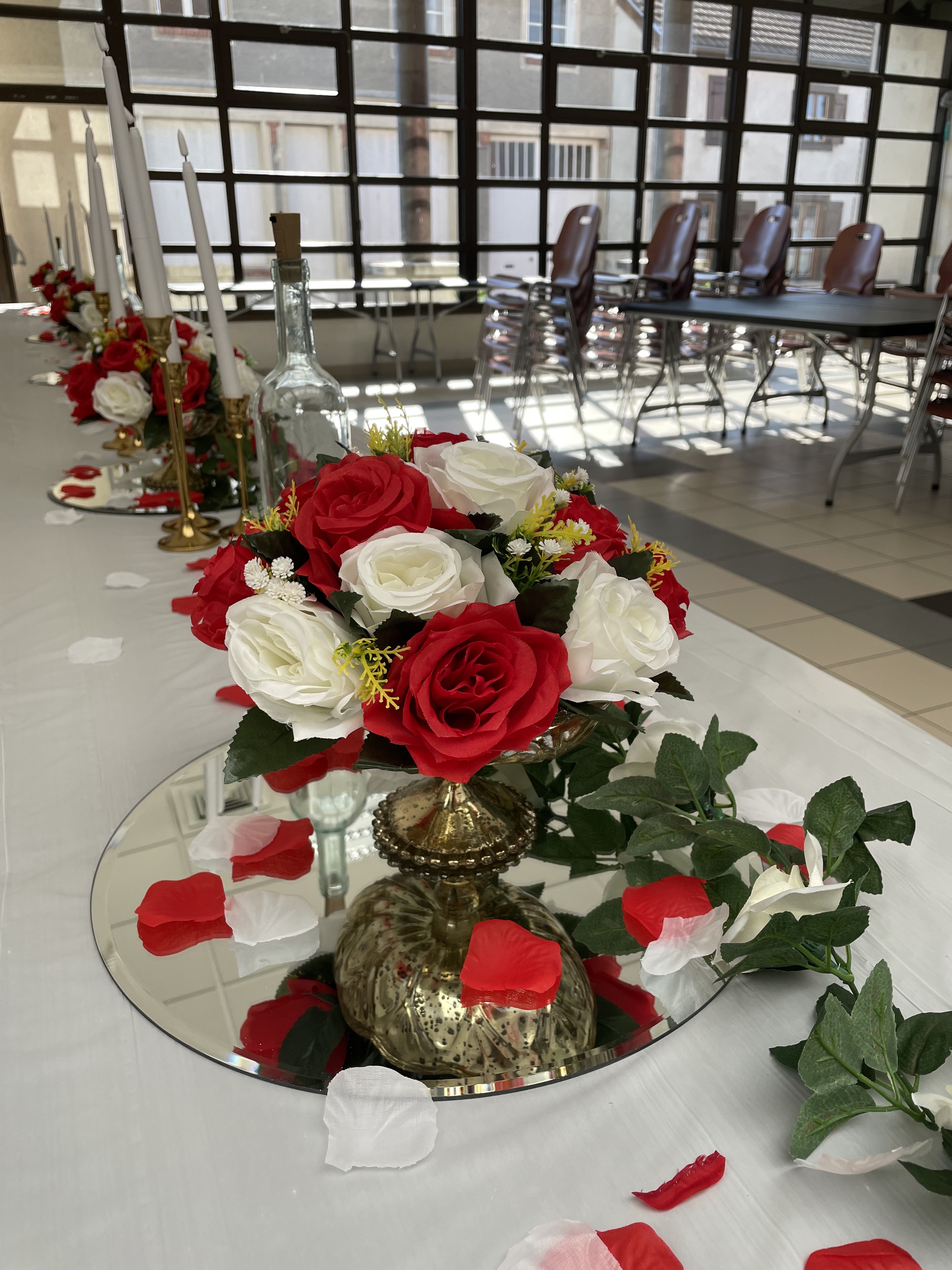 BOULE DE FLEURS rouge et blanche